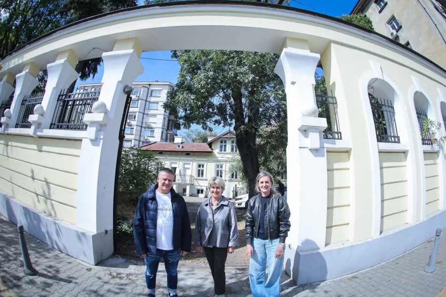 Председателят на БОК Весела Лечева получи ключовете от новата сграда